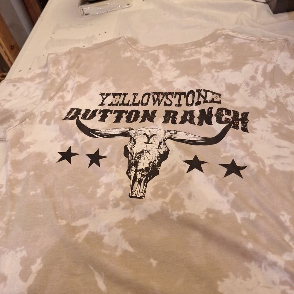 Yellowstone Television cowboy XL T-shirt Paramount Dutton Ranch Tye Dyed